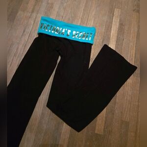 NWOT Victoria's Secret Bootcut Yoga Pants With Logo On Waistand Size XS/Long